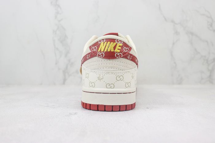 Nk SB Dunk Low x Gucci 39