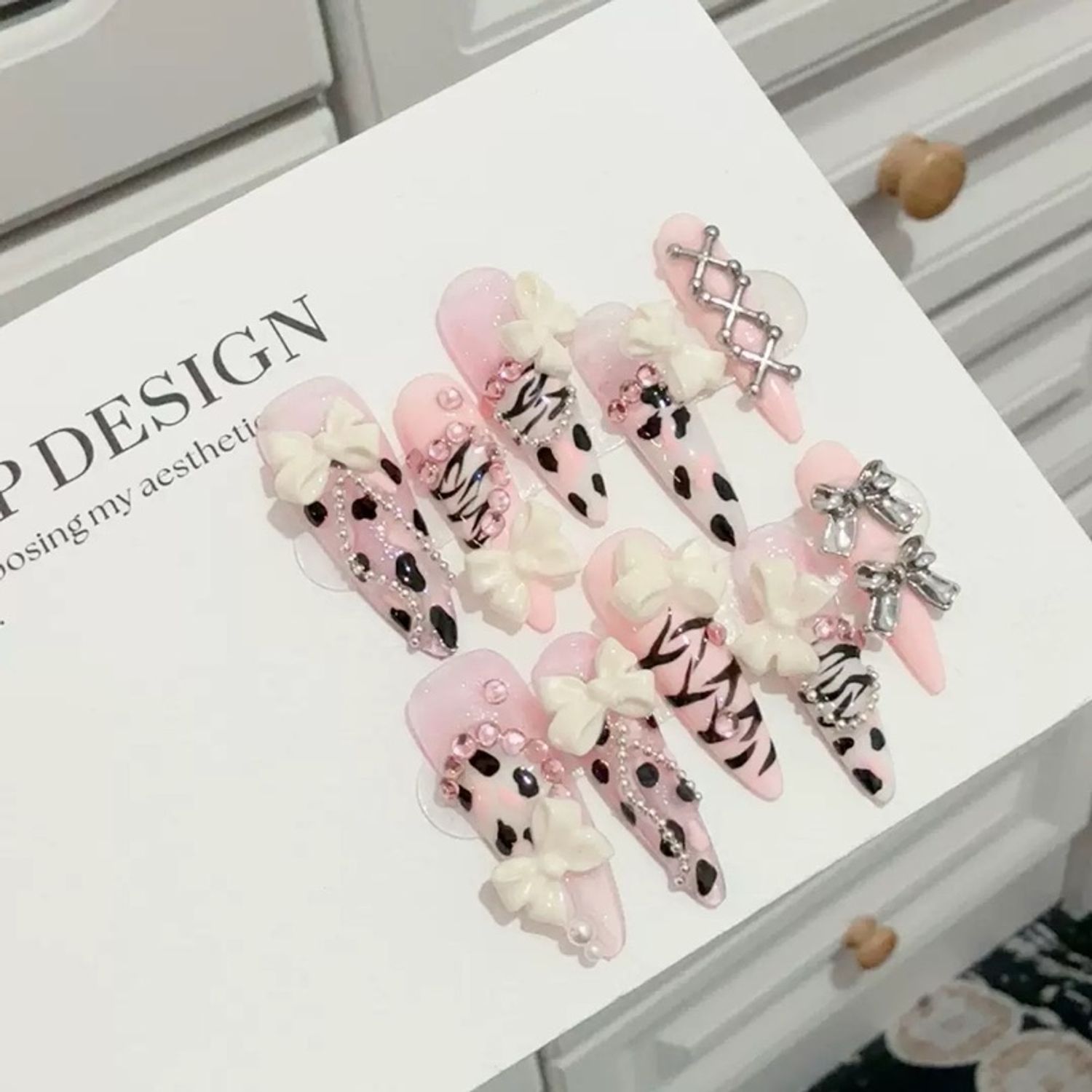 Наадаг хумс