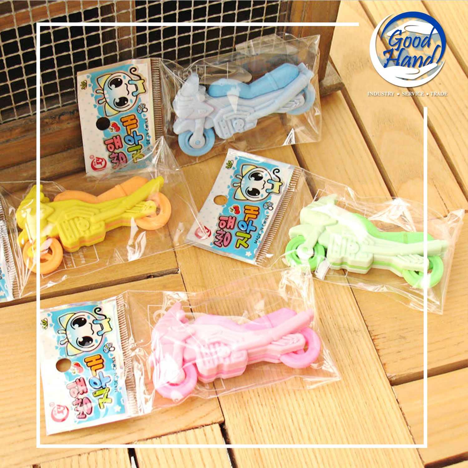 Баллуур олон төрлийн дүрстэй 