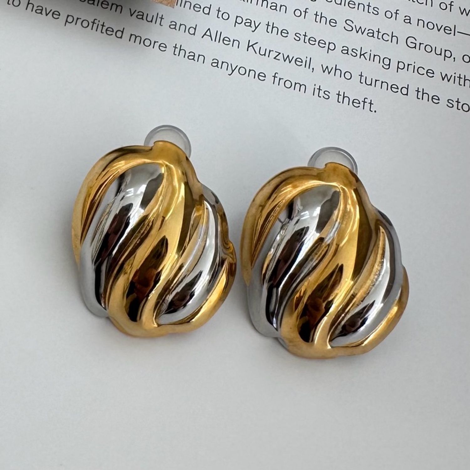 Two tone oval earrings
