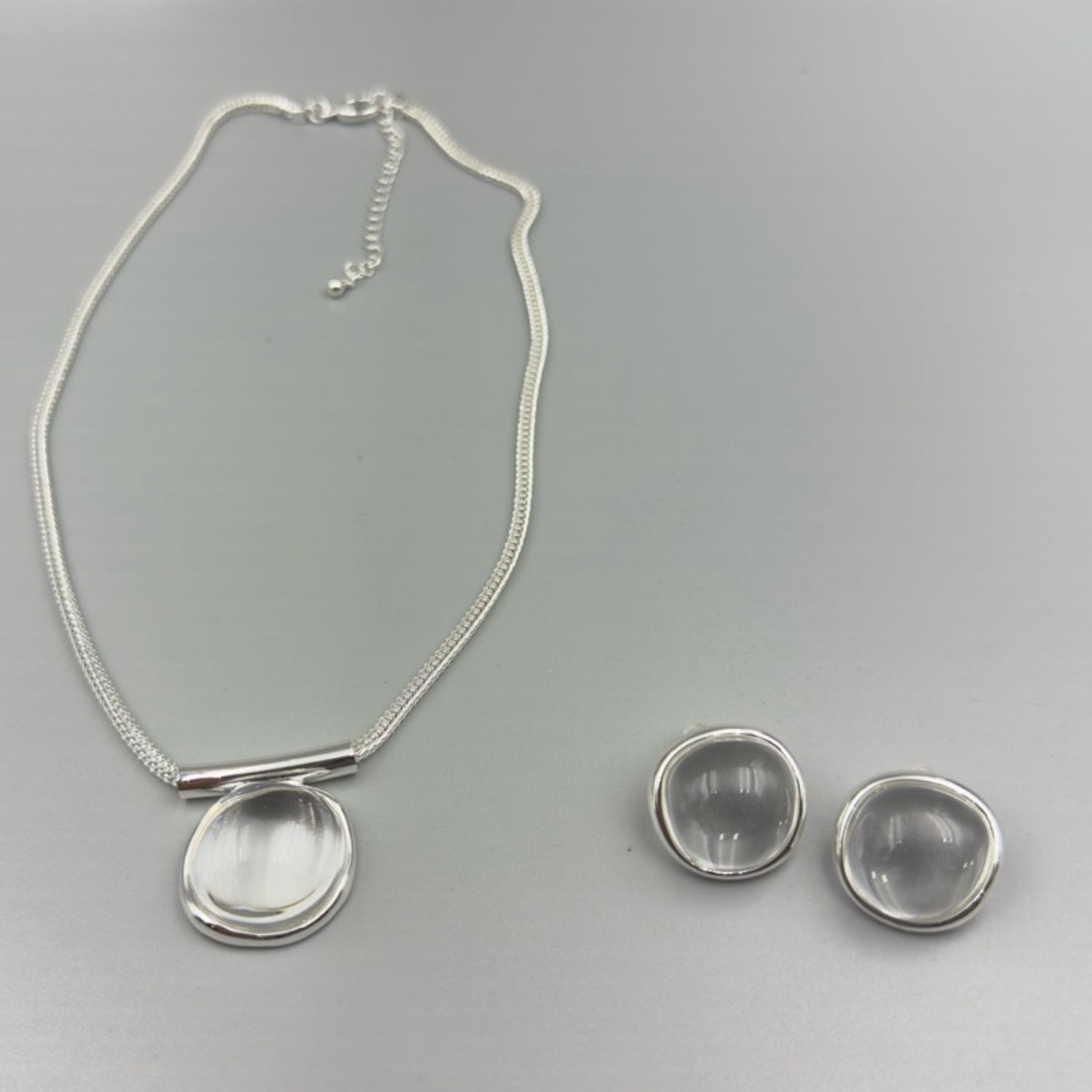 “Maximalist” усан болор ээмэг, зүүлтний хослол