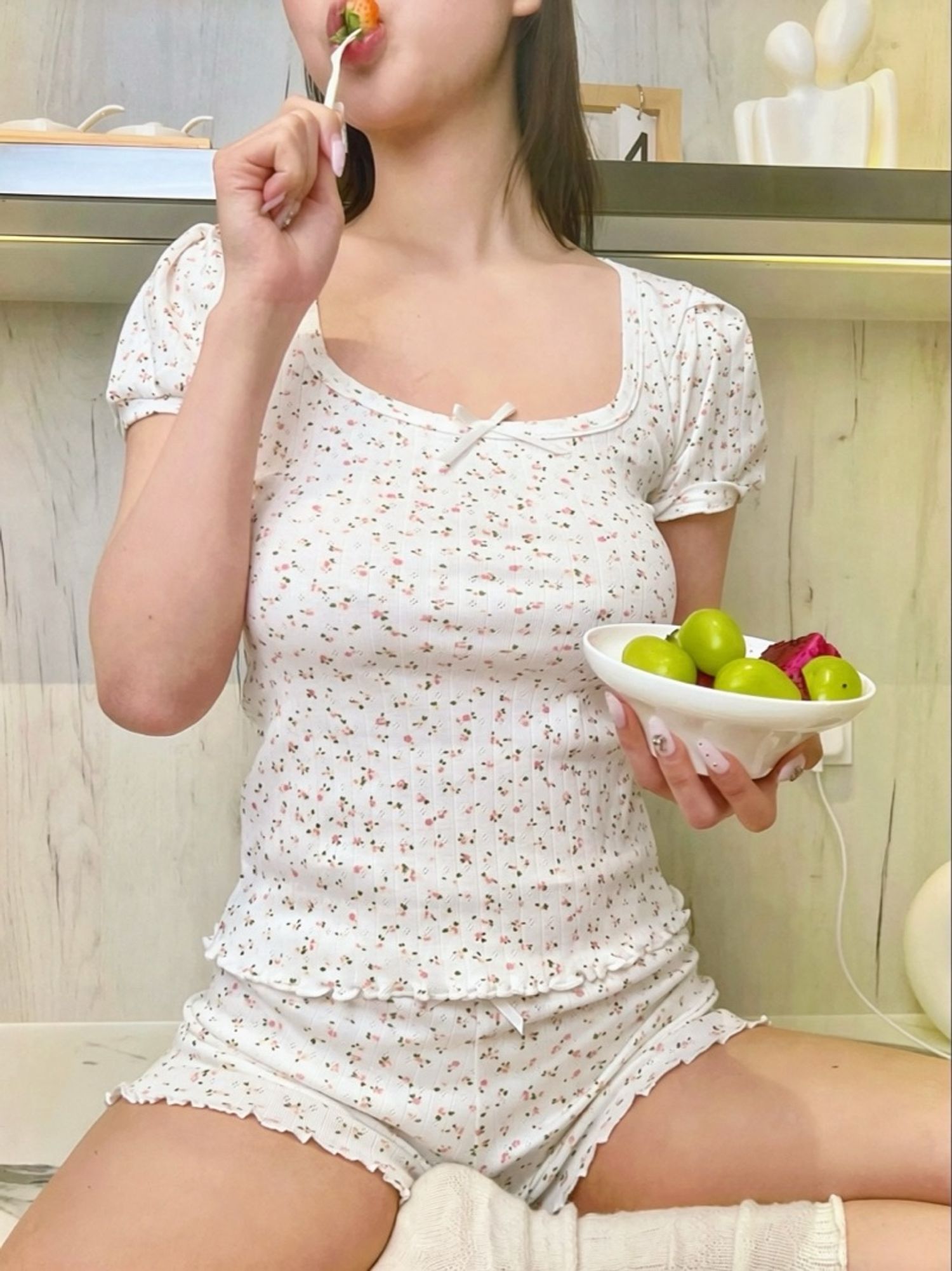 Puff sleeve square neck top 