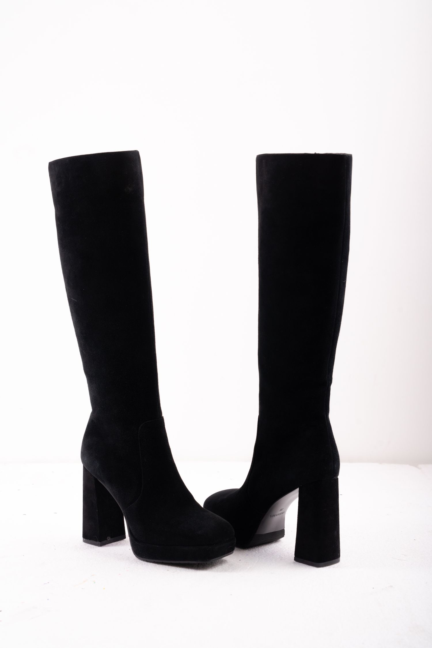 Урт түрийтэй 