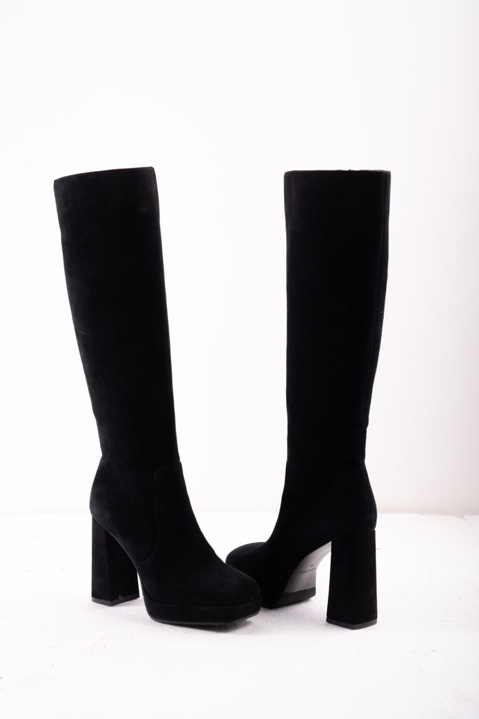 Урт түрийтэй 