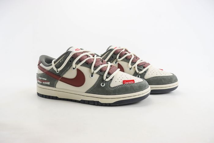 NK SB Dunk Low  supreme 39