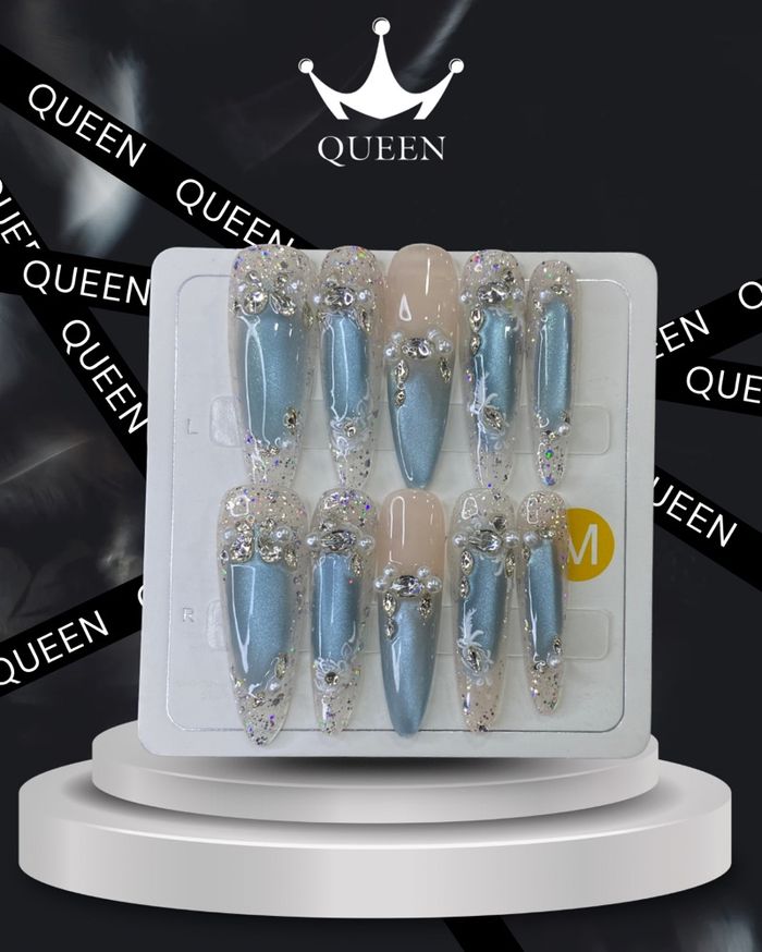 Наадаг хумс 