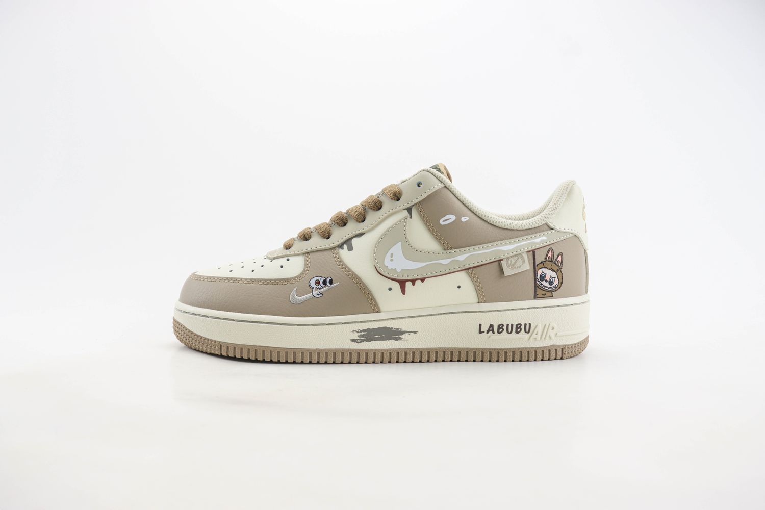 Nike Air Force 1 Low x LABUBU 01