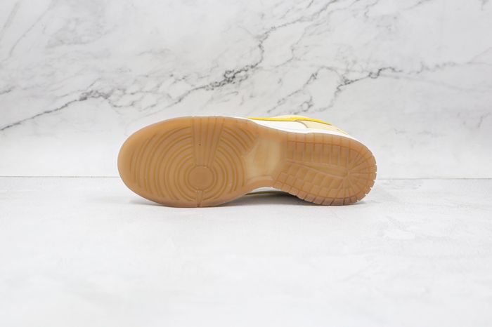 Nike Dunk Low"Lemon Drop" 