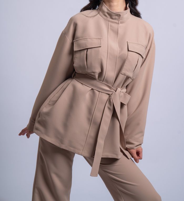 Бүстэй жакет