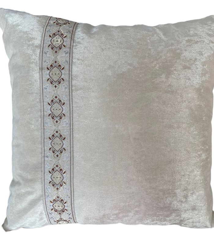 Цагаан торгомсог дэр/туузтай