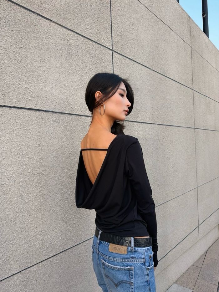 Backless top