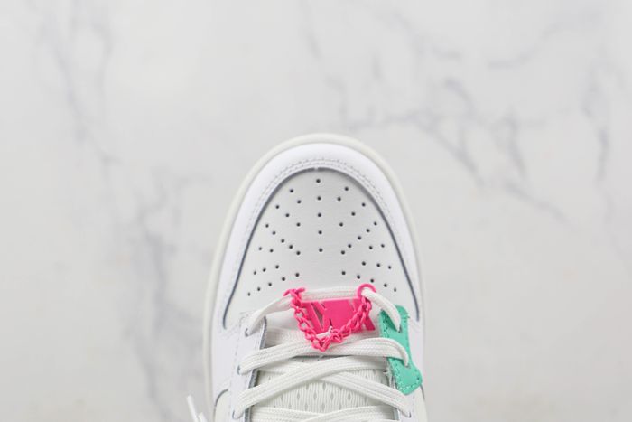 Nike Dunk Low Pink Bling