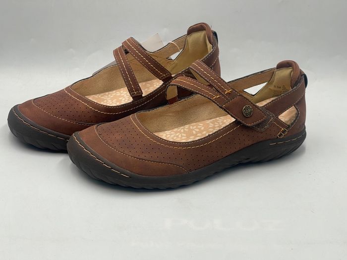 Jambu brown