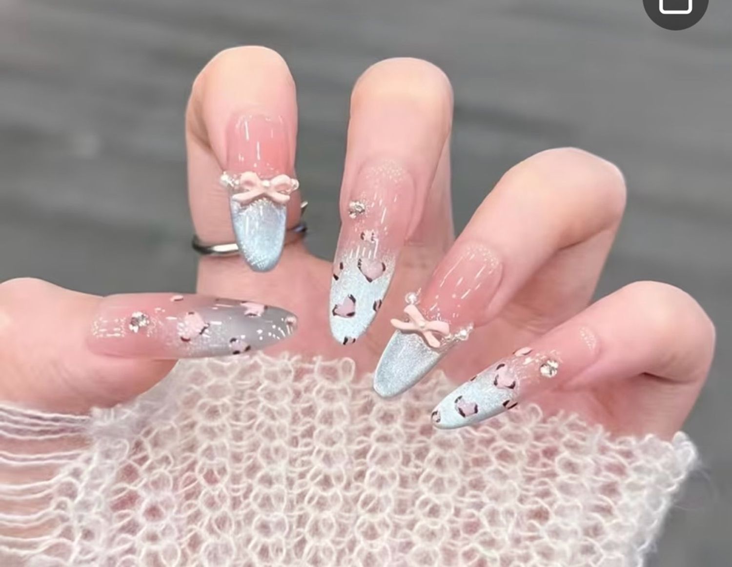 Наадаг хумс