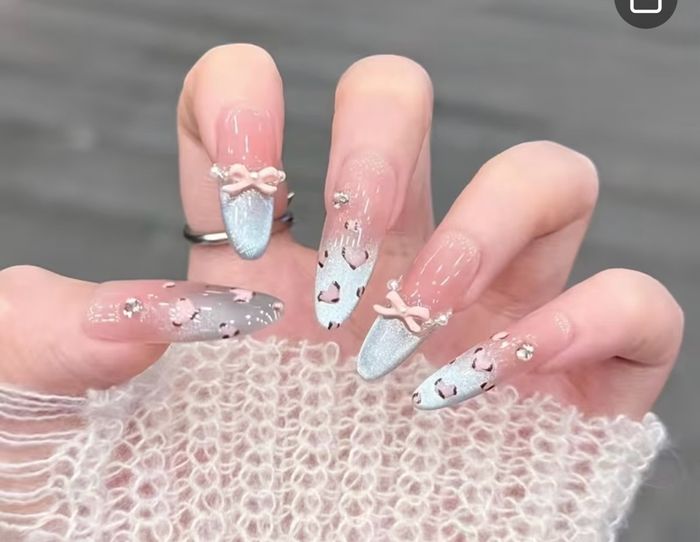 Наадаг хумс