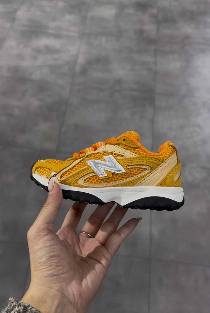 New Balance 204 Orange