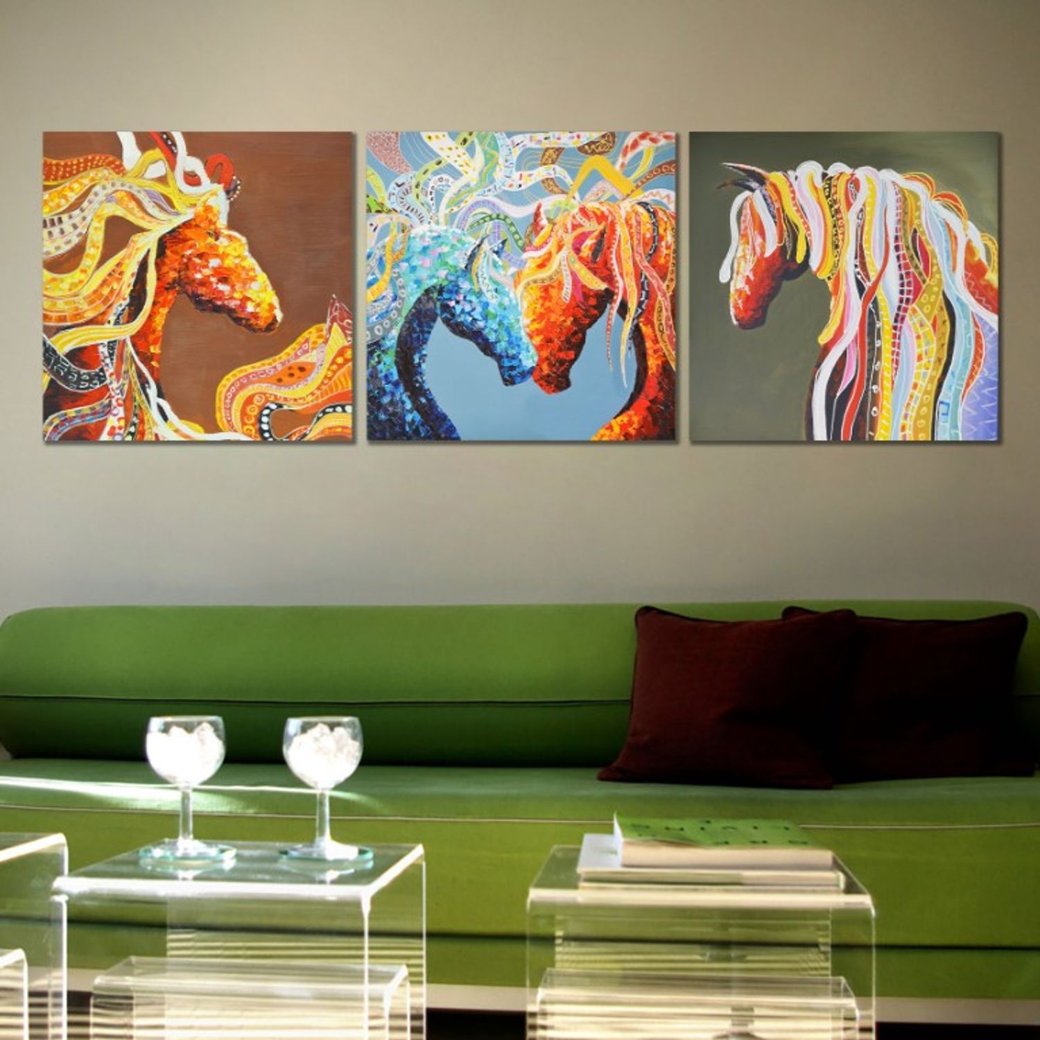 Өнгөлөг морьд